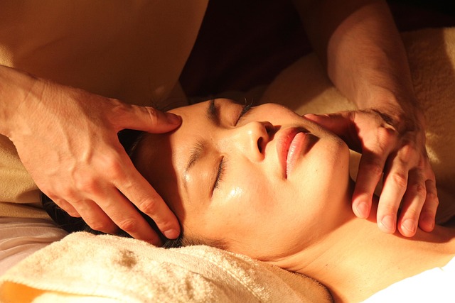 Riflessologia facciale e punti di pressione sul viso